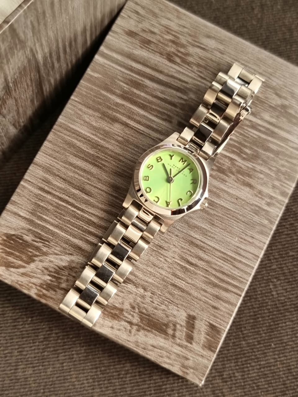 Marc Jacobs MBM3201 Ladies Dinky Green Watch - Image 3