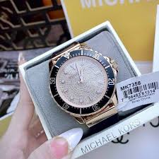 Michael Kors Everest Analog Rose Gold Dial Black Silicone Strap Watch For Women - MK7358 - Image 4