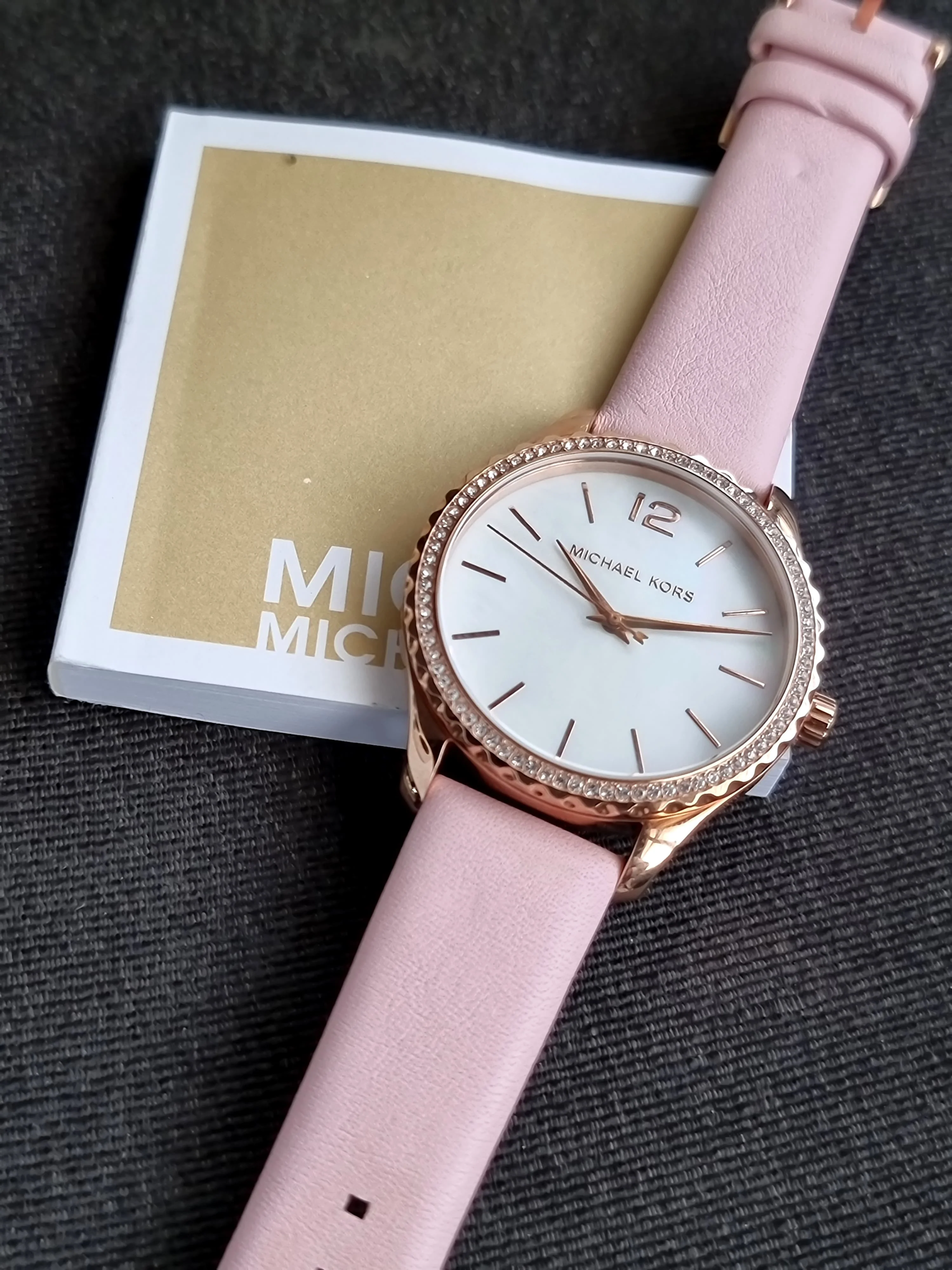 Michael Kors Layton Analog Mother of Pearl Dial Women's Watch-MK2909 - Image 3