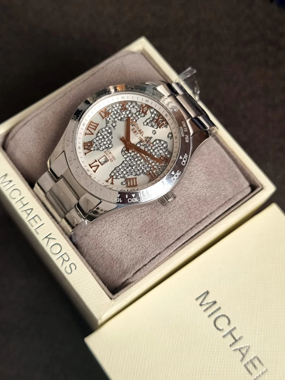 Michael Kors Layton Silver Stainless Steel Silver Dial Quartz Watch for Ladies - MK5958 - Image 4