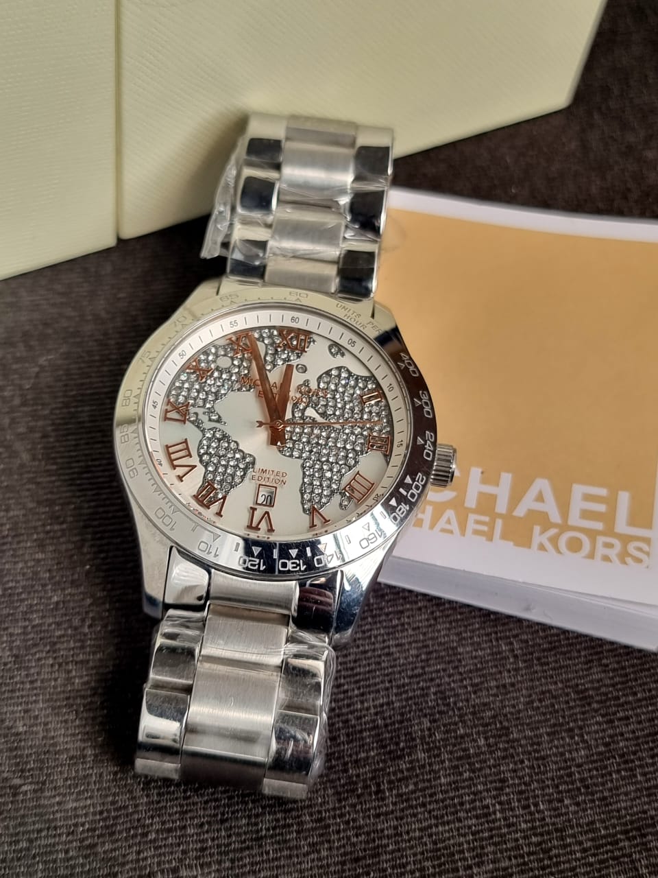 Michael Kors Layton Silver Stainless Steel Silver Dial Quartz Watch for Ladies - MK5958 - Image 6