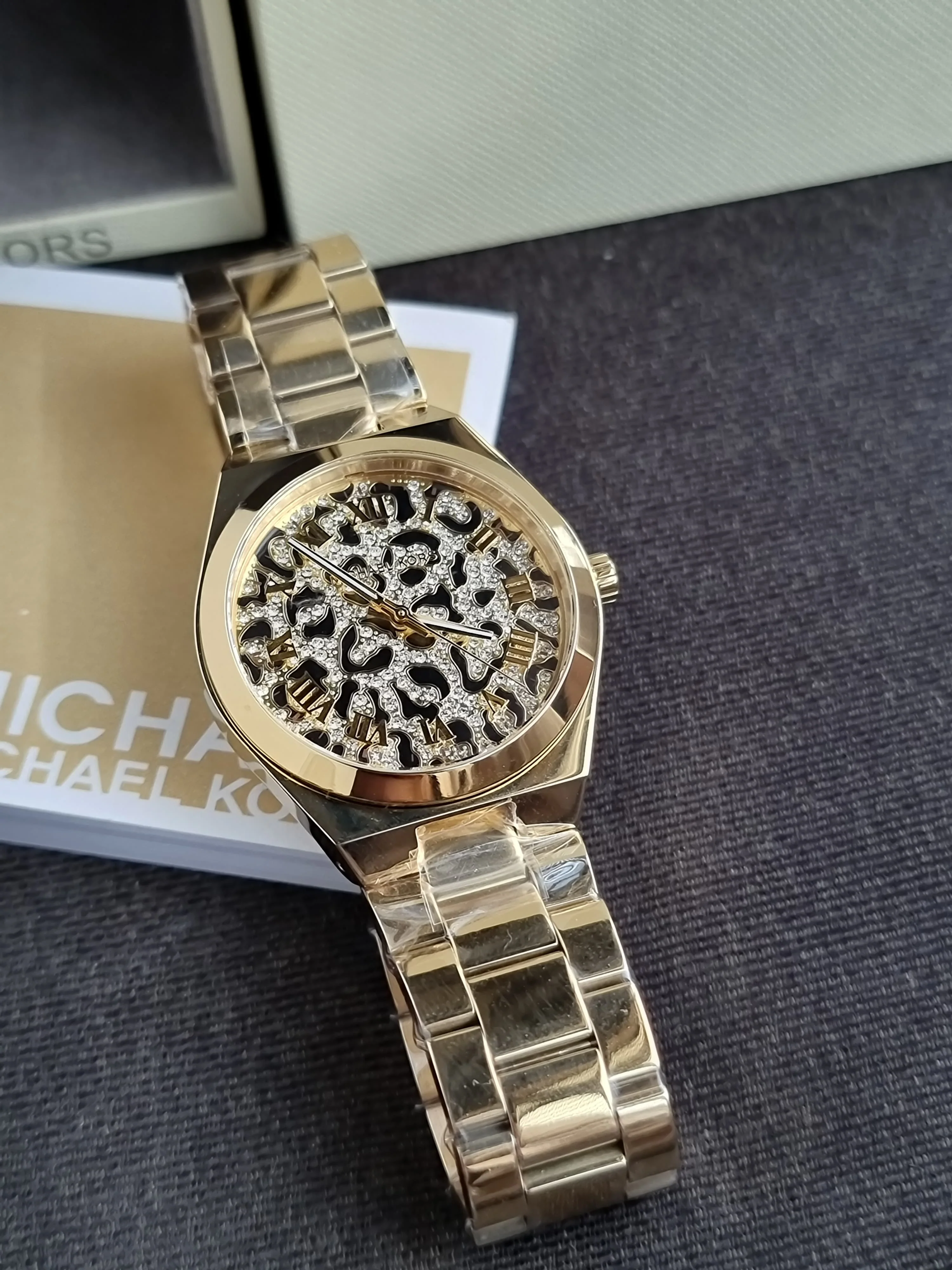 Michael Kors Lennox Gold Tone Analogue Watch MK7500 - Image 4