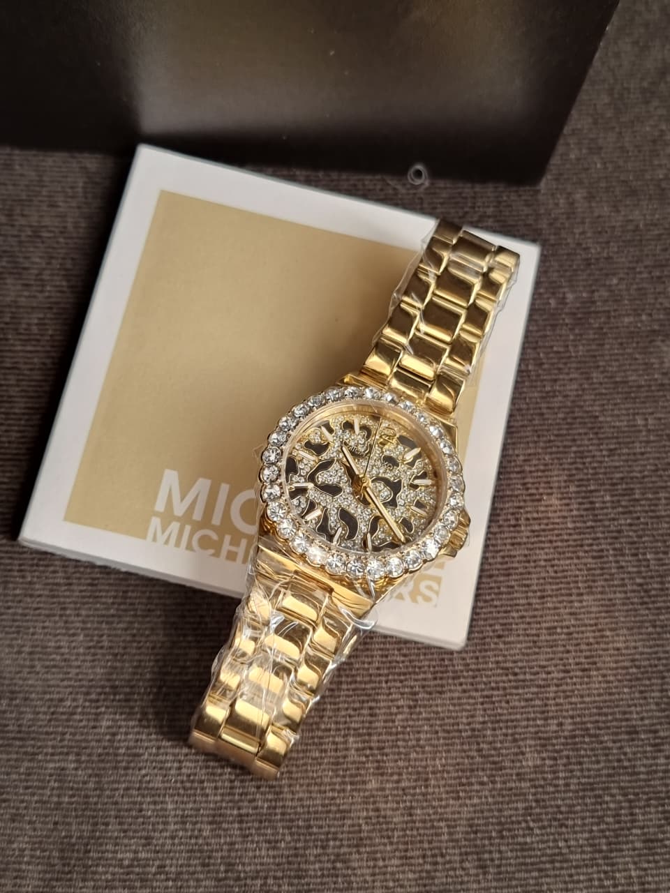 Michael Kors Lennox Watch for Women, Gold Tone Quartz Three Hand Movement MK7394 (WITHOUT TAG) - Image 3