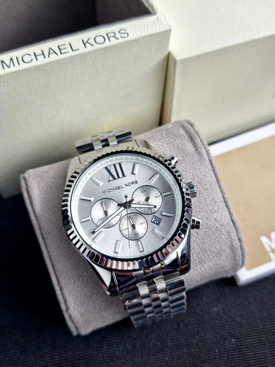MICHAEL KORS Lexington Chronograph Silver Dial MEN's Watch MK8405 (WITHOUT TAG) - Image 9