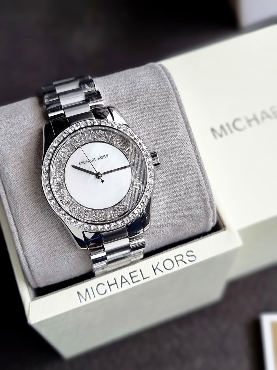 Michael Kors Lexington Watch for Women, 38mm Quartz mk7445 - Image 4