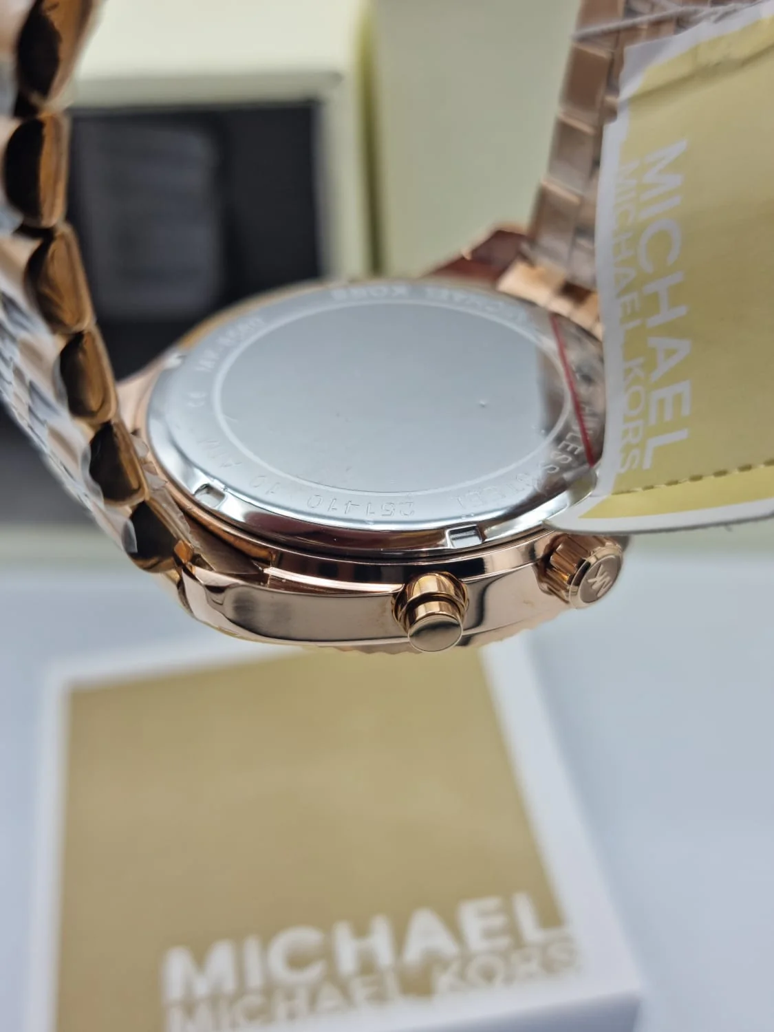 Michael Kors Men's MK8580 Analog Display Analog Quartz Rose Gold Watch - Image 2