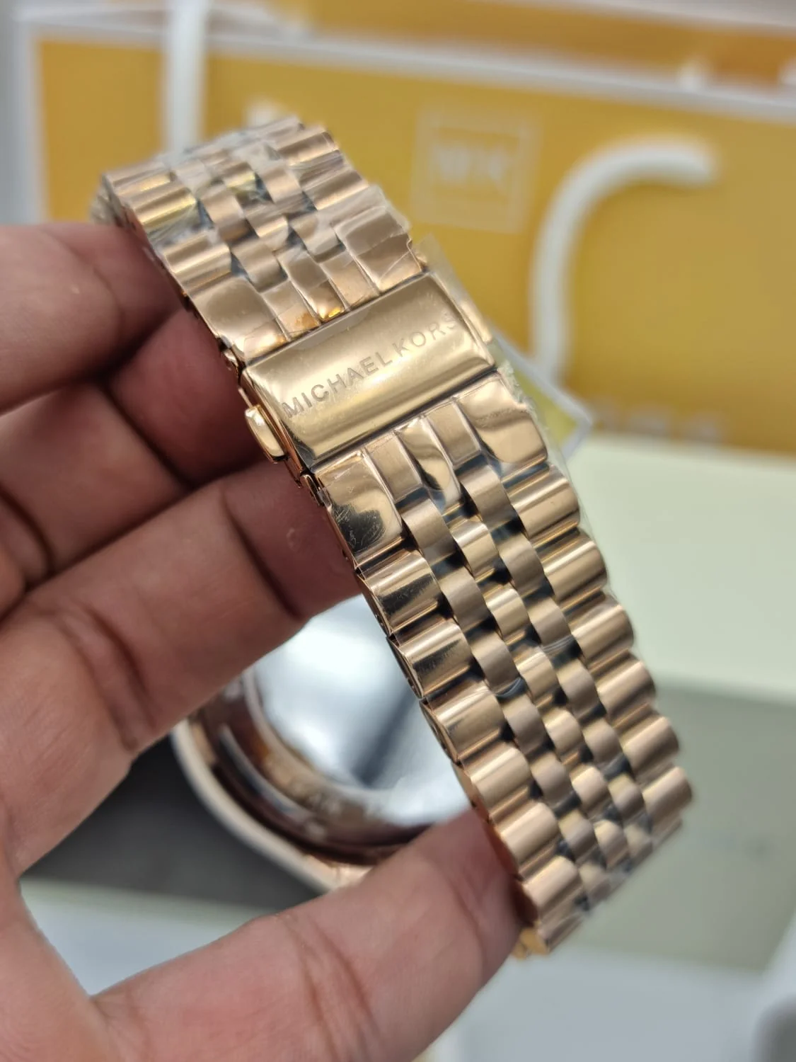 Michael Kors Men's MK8580 Analog Display Analog Quartz Rose Gold Watch - Image 3