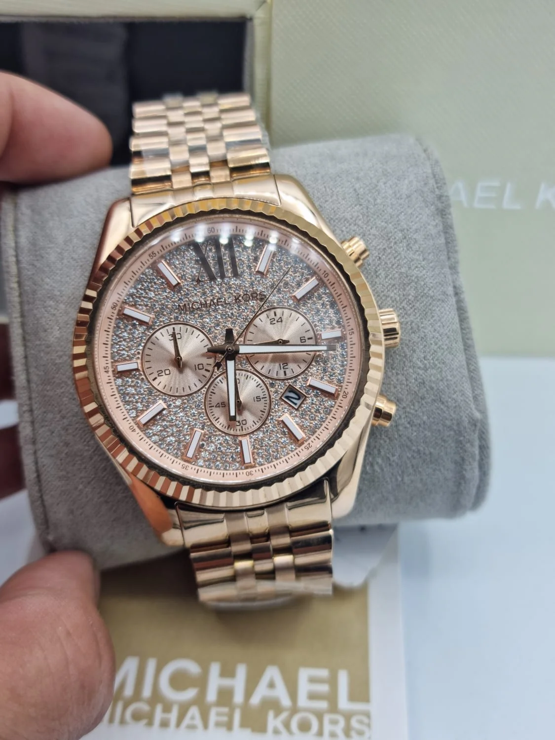 Michael Kors Men's MK8580 Analog Display Analog Quartz Rose Gold Watch - Image 4