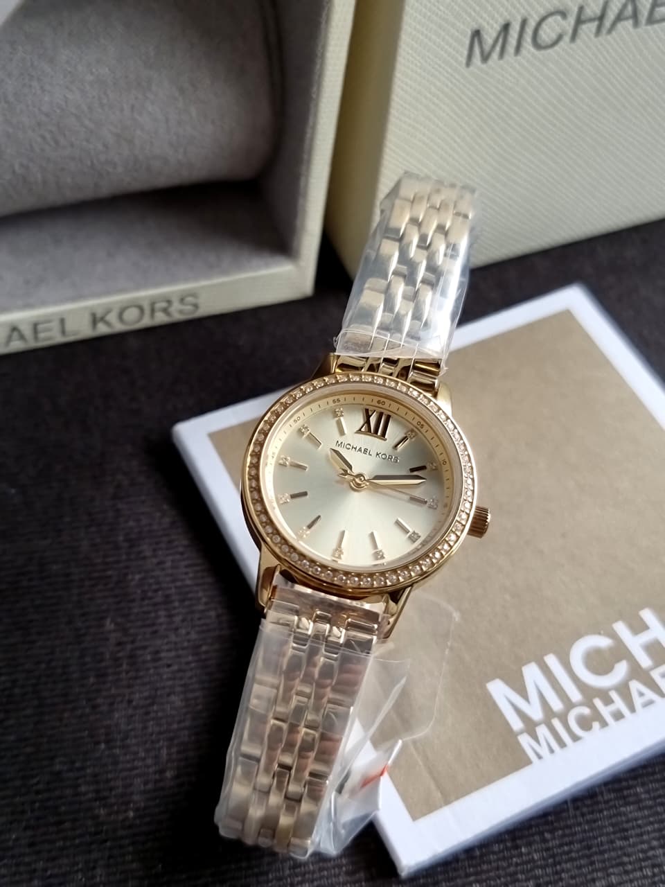 Michael Kors Mini Melissa Pavé MKO1173 Women's Watch – Gold Tone, 26mm, Quartz - Image 2
