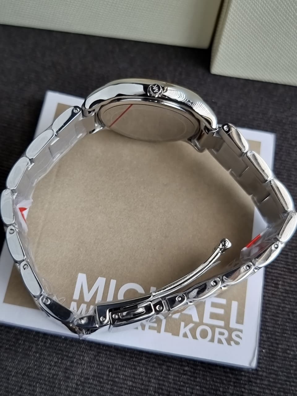 Michael Kors MK4910 Sage Women's Watch – Mother of Pearl Dial 31mm, Stainless Steel, Quartz - Image 4