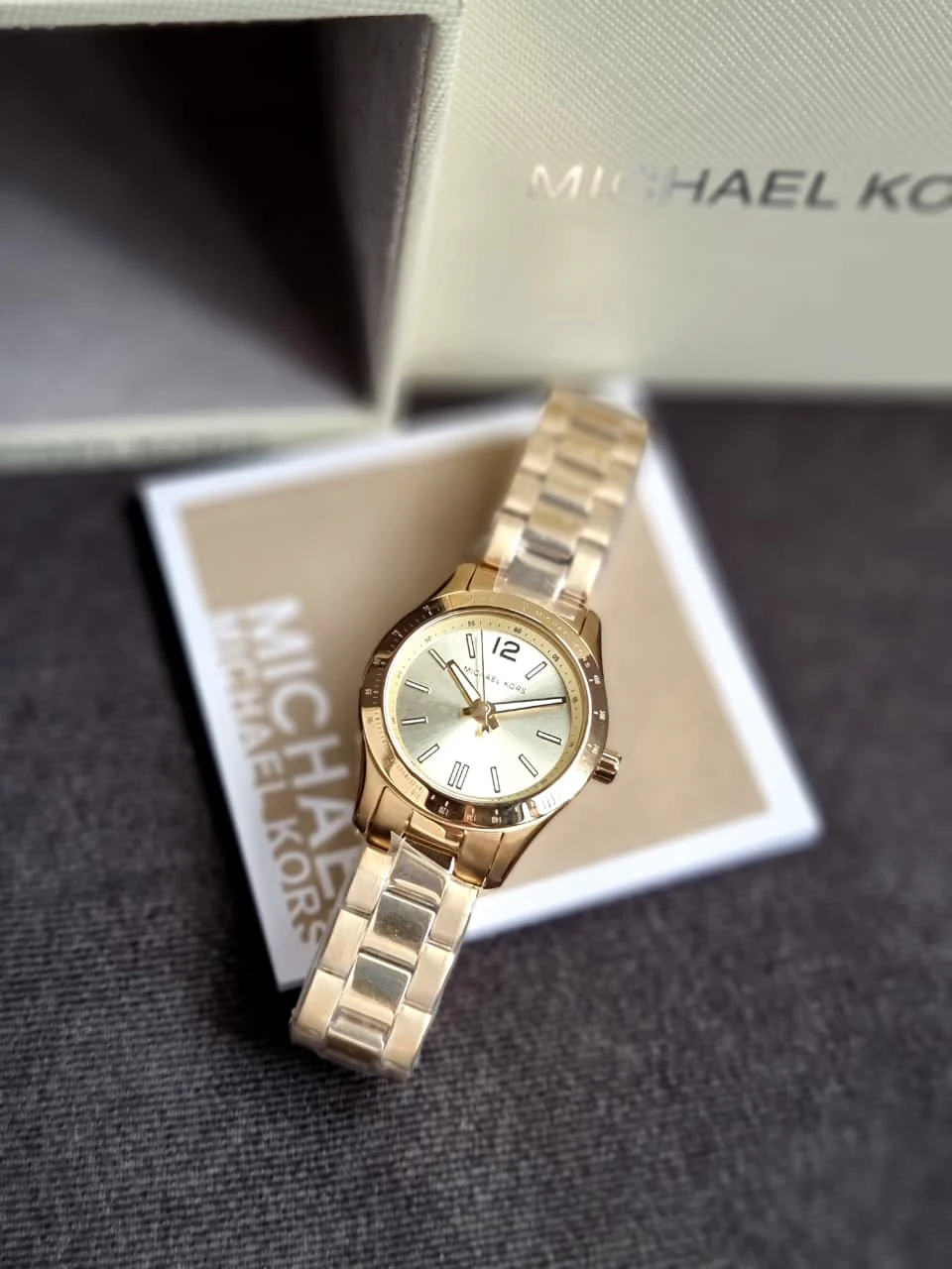 Michael Kors MKO1045 ALL GOLD MINI ROUND FACE WATCH (without Tag ) - Image 2