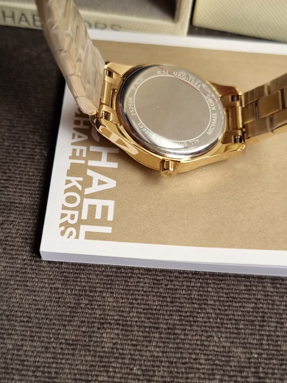 Michael Kors MKO1045 ALL GOLD MINI ROUND FACE WATCH (without Tag ) - Image 3