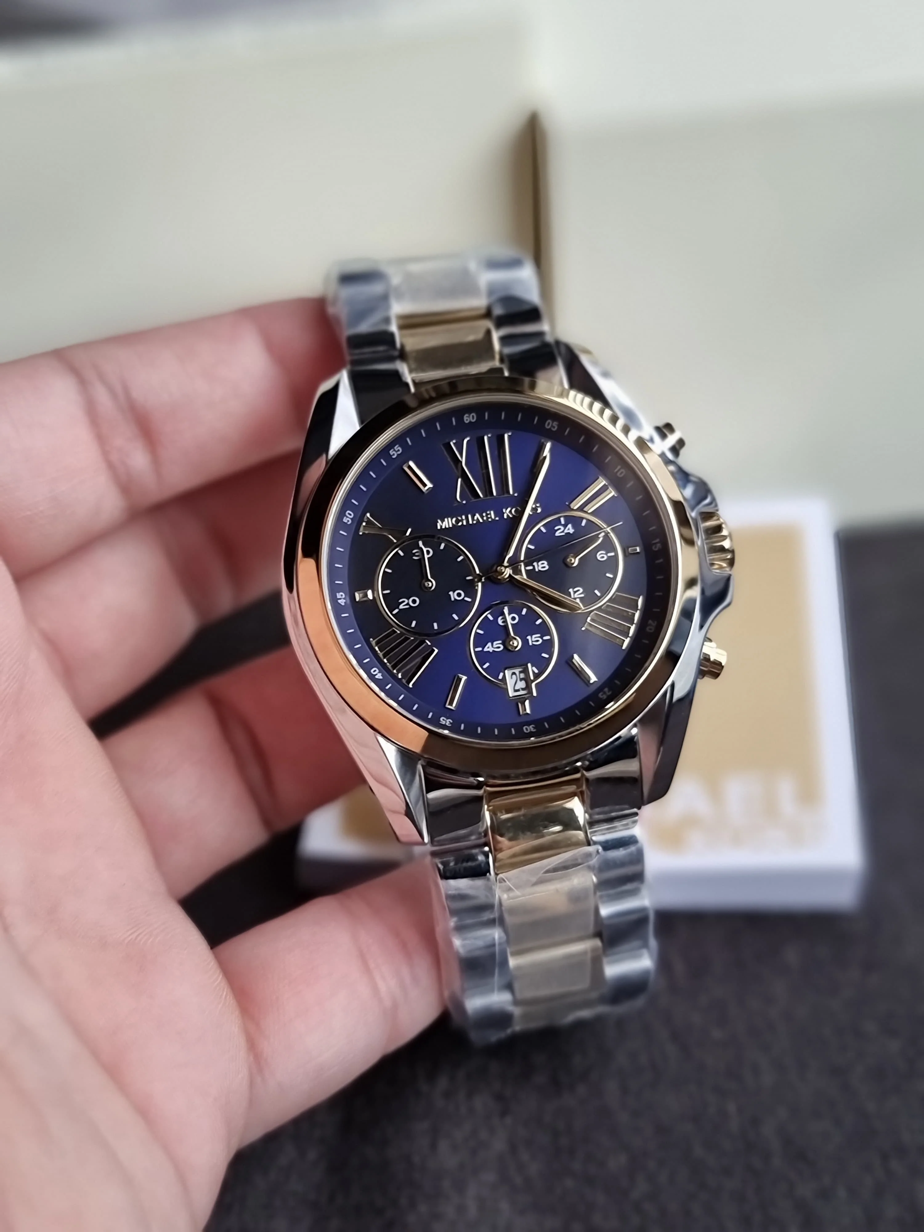 Michael Kors Women’s Chronograph Quartz Stainless Steel Blue Dial 43mm Watch MK5976 - Image 9