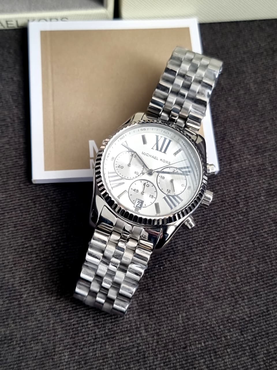 Michael Kors Unisex Quartz Stainless Steel Silver Dial 38mm Watch MK5555 - Image 3