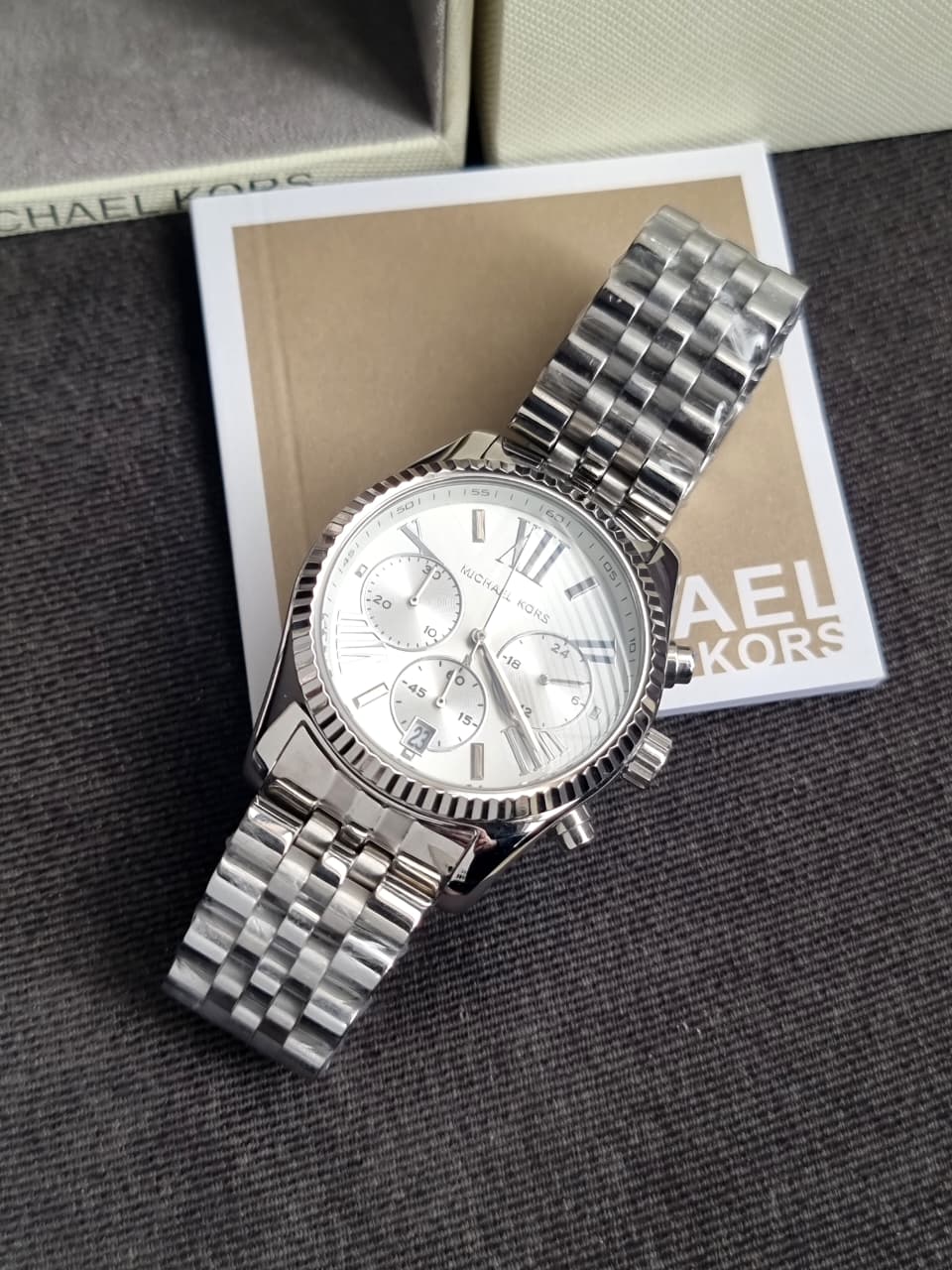 Michael Kors Unisex Quartz Stainless Steel Silver Dial 38mm Watch MK5555 - Image 8