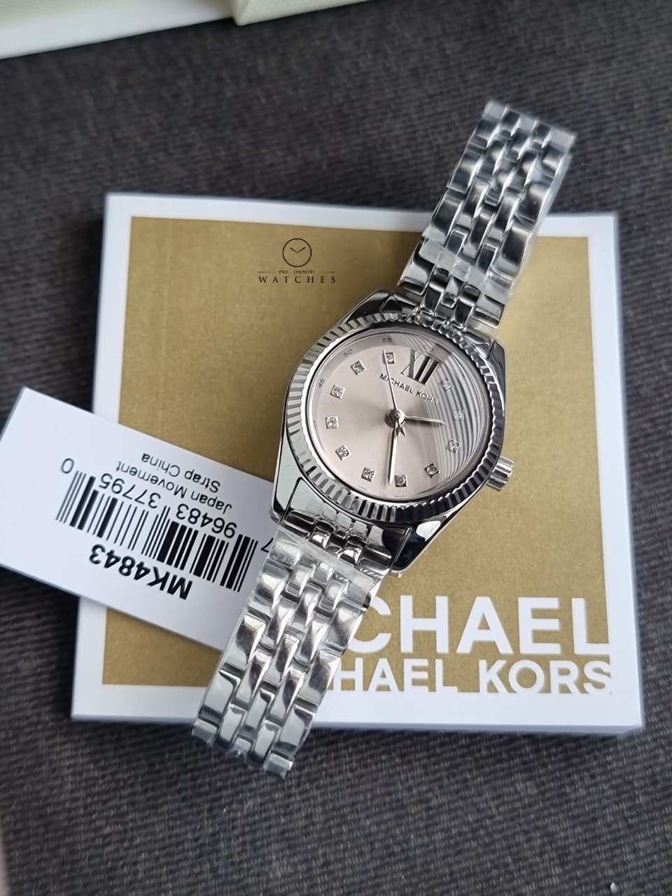 Michael Kors Women's Analogue Quartz Watch with Stainless Steel Strap MK4843 - Image 3