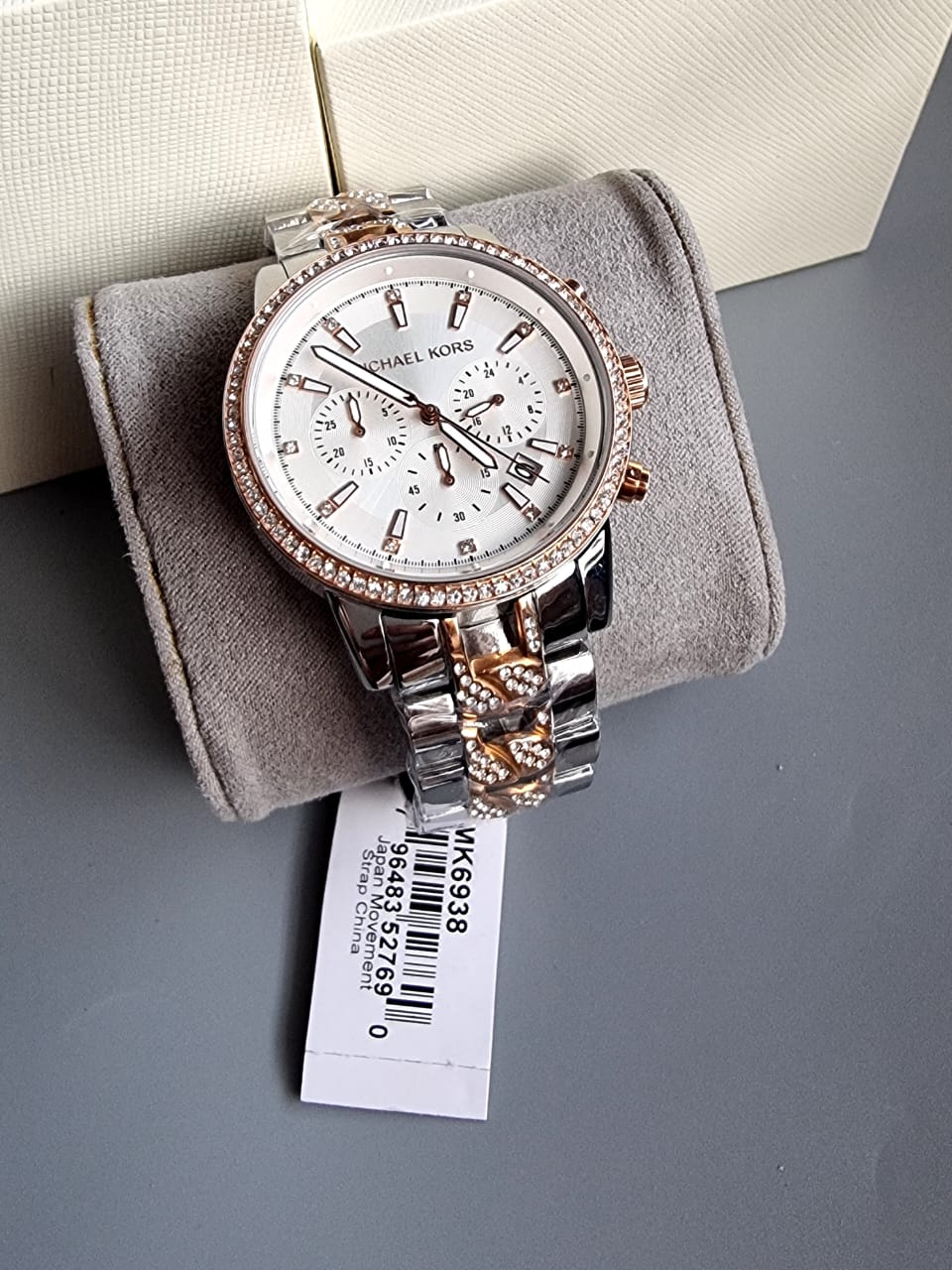 Michael Kors Women's Ritz Quartz Watch with Stainless Steel Strap, Two-Tone, 20 (Model: MK6938) - Image 12