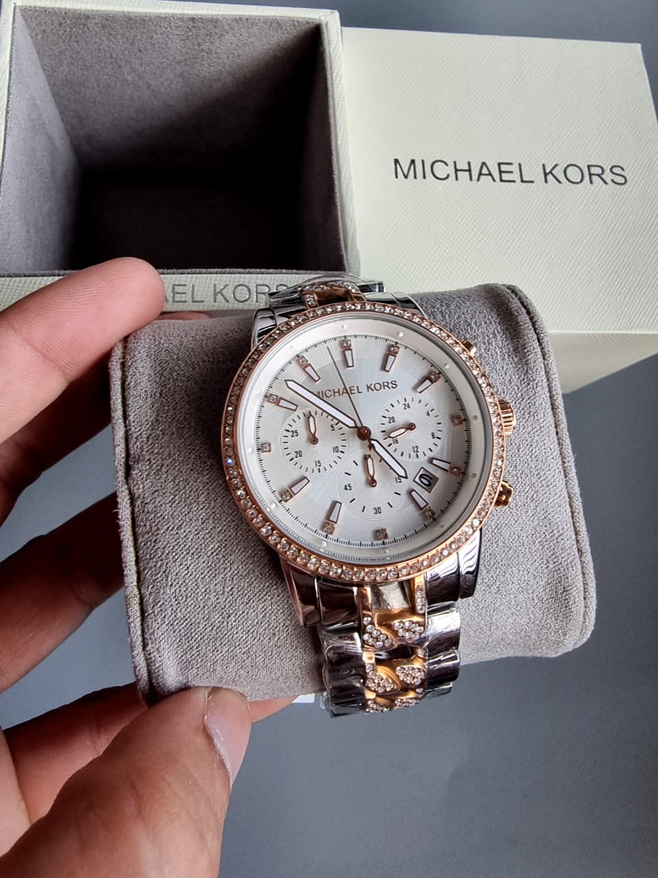 Michael Kors Women's Ritz Quartz Watch with Stainless Steel Strap, Two-Tone, 20 (Model: MK6938) - Image 13