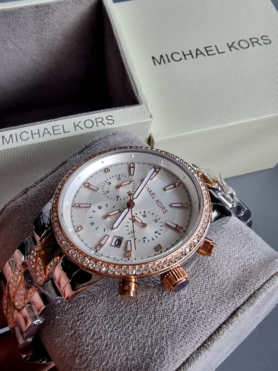 Michael Kors Women's Ritz Quartz Watch with Stainless Steel Strap, Two-Tone, 20 (Model: MK6938) - Image 7