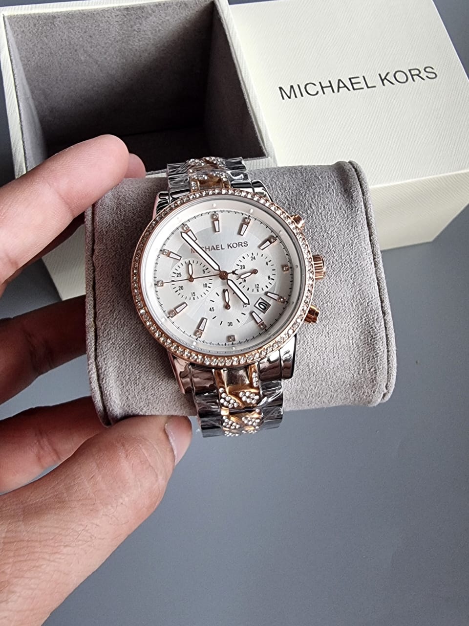 Michael Kors Women's Ritz Quartz Watch with Stainless Steel Strap, Two-Tone, 20 (Model: MK6938) - Image 8