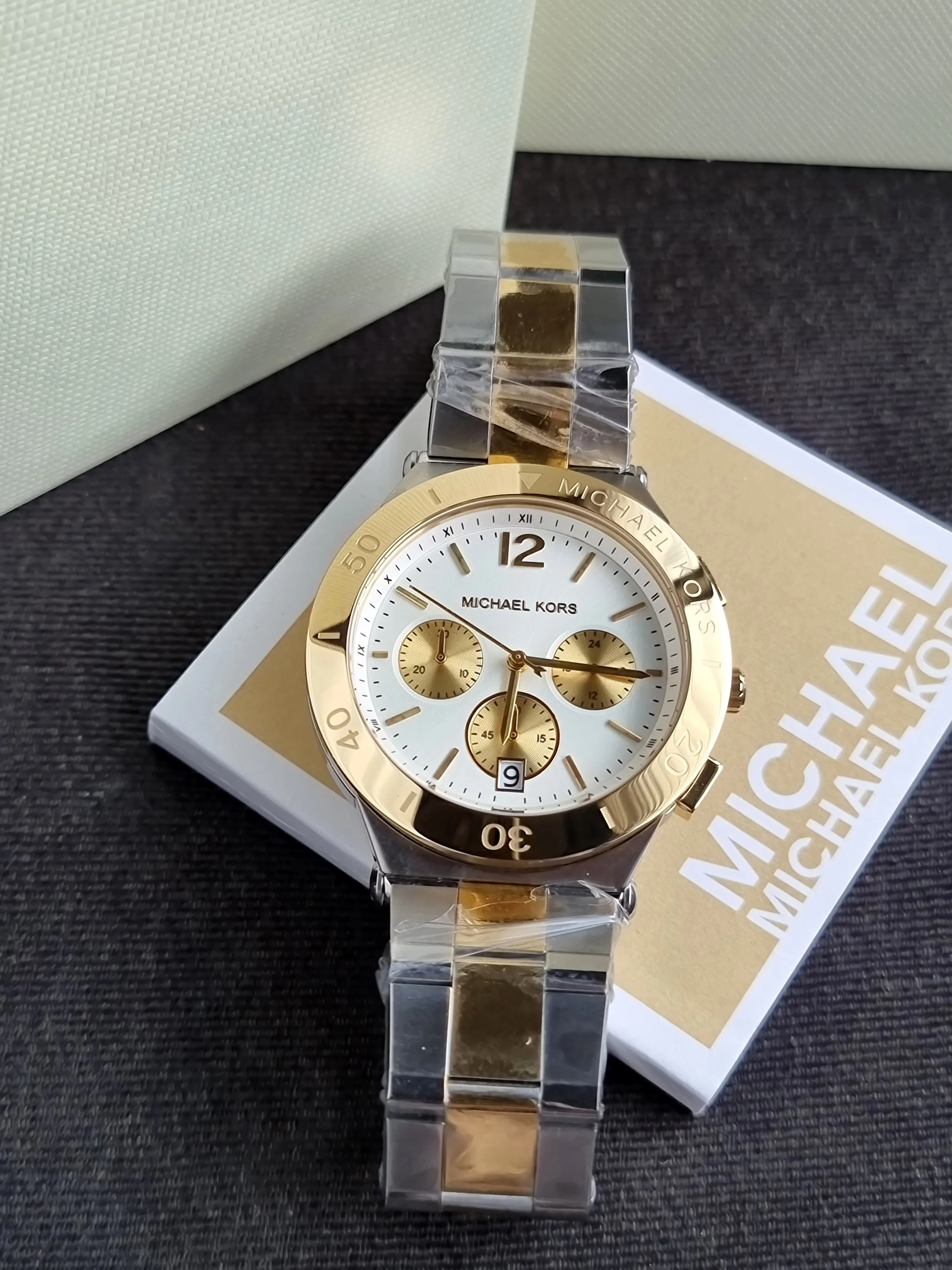 MICHAEL KORS Wyatt Chronograph Silver Dial Two-tone Men's Watch Item No. MK5934