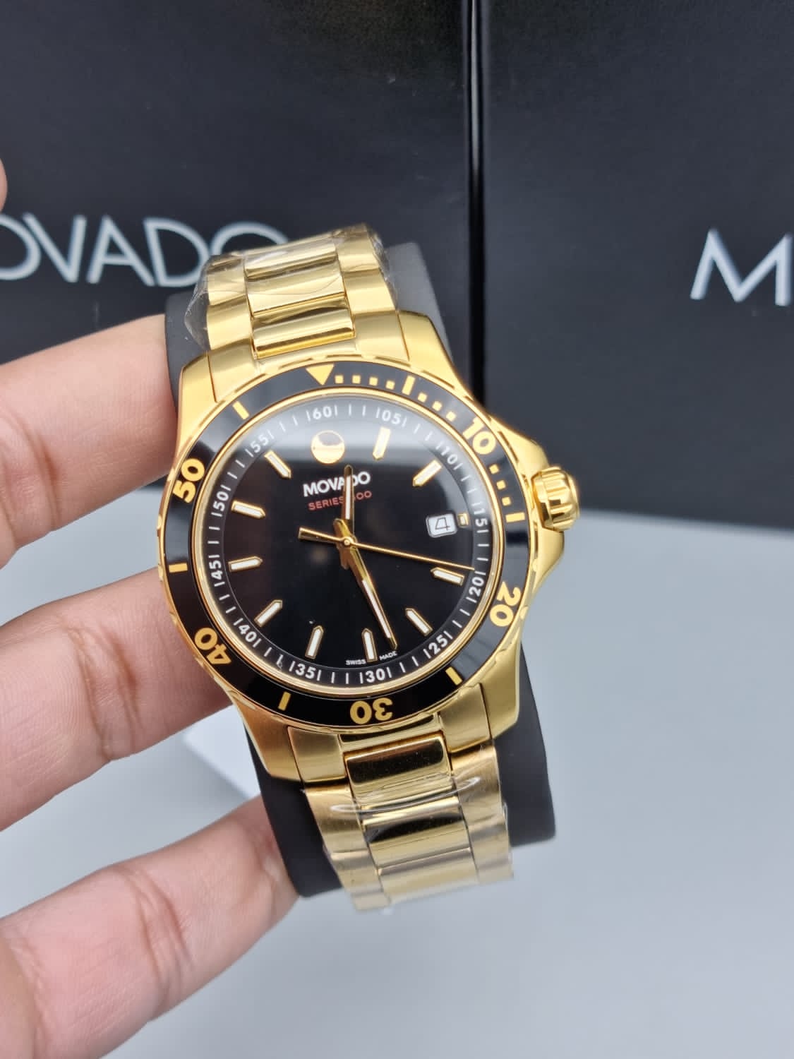 Movado Men’s Series 800 Quartz Swiss Made Stainless Steel Black Dial 40mm Watch 2600145 - Image 5