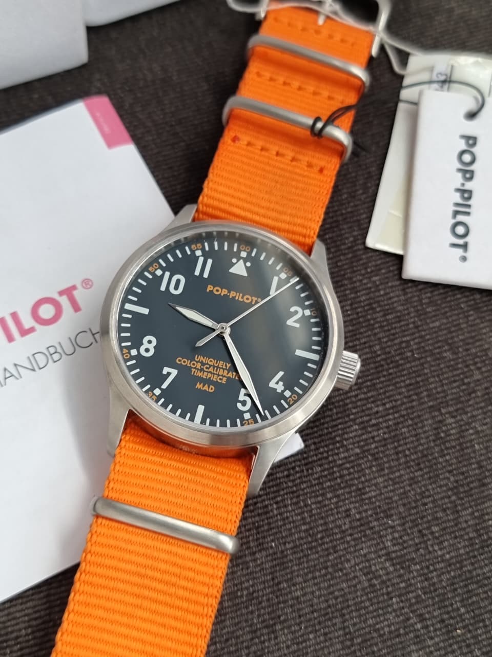 POP-PILOT Unisex Watch - Image 4
