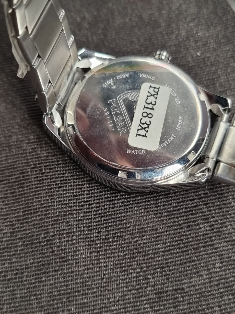 Pulsar Solor Operated Gray Dial Silver Casing Quartz Watch - Image 6