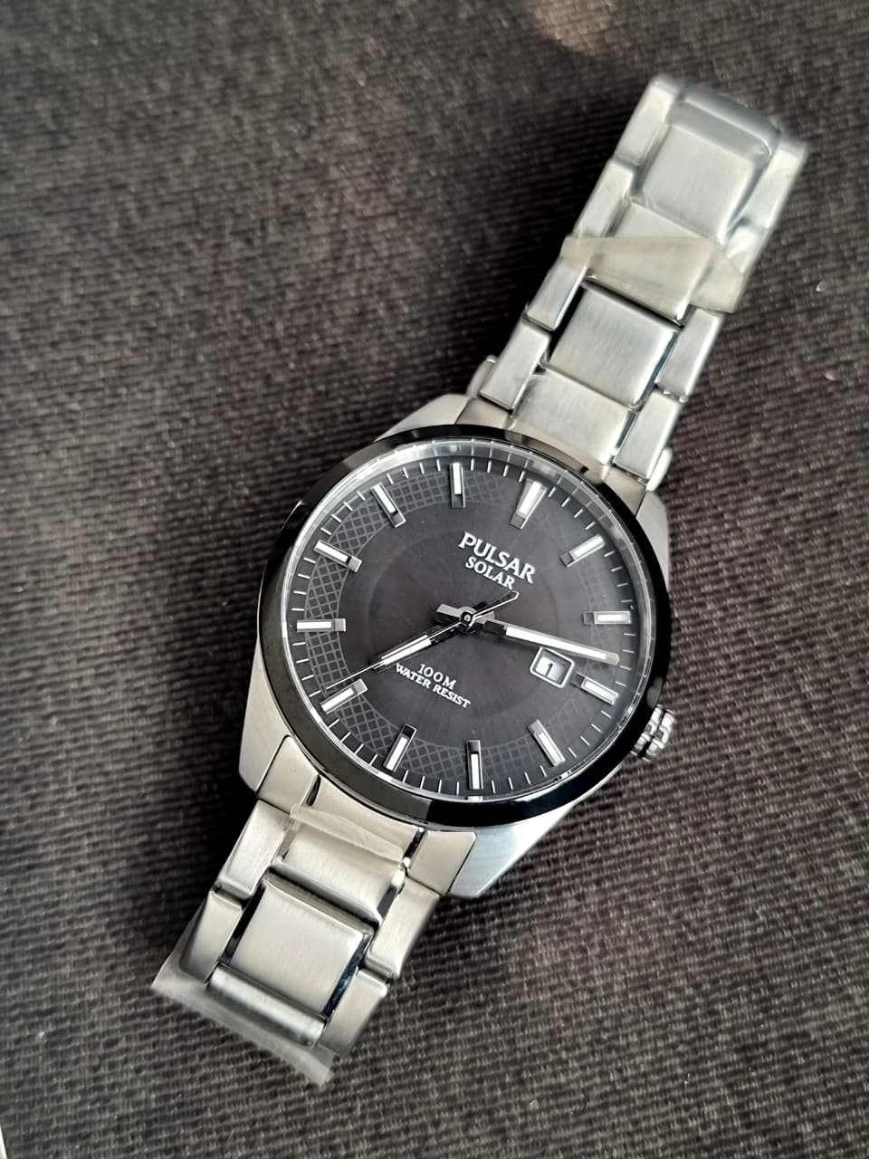 Pulsar Solor Operated Gray Dial Silver Casing Quartz Watch - Image 8
