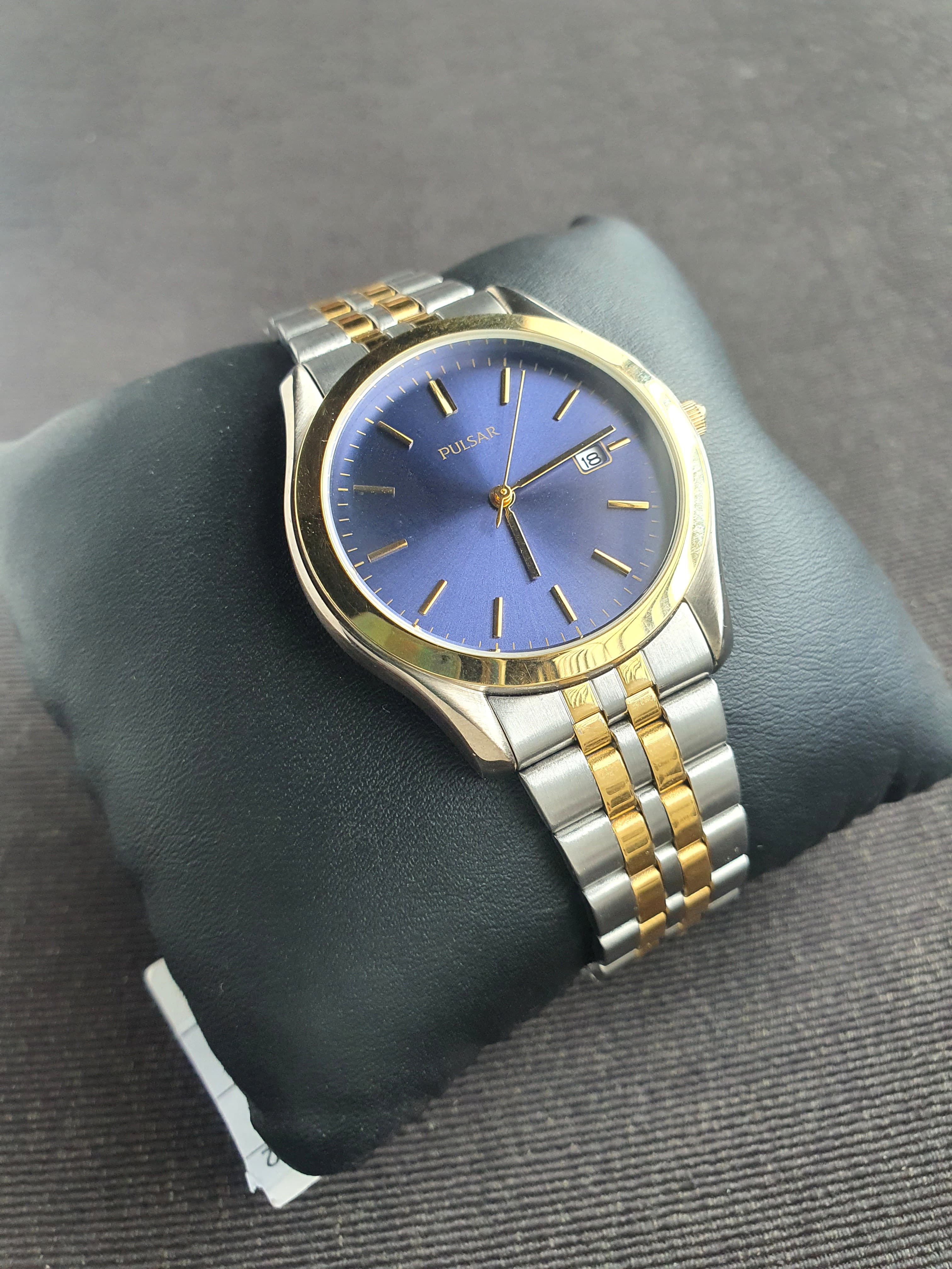 Pulsar Sub Brand Of Seiko Gents Watch 38mm Dial Quartz Watch - Image 4