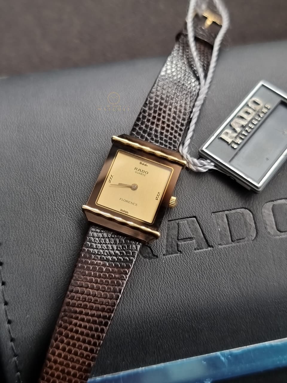 Rado Florence Ladies Watch Golden Casing Golden Dial Quartz Watch - Image 6