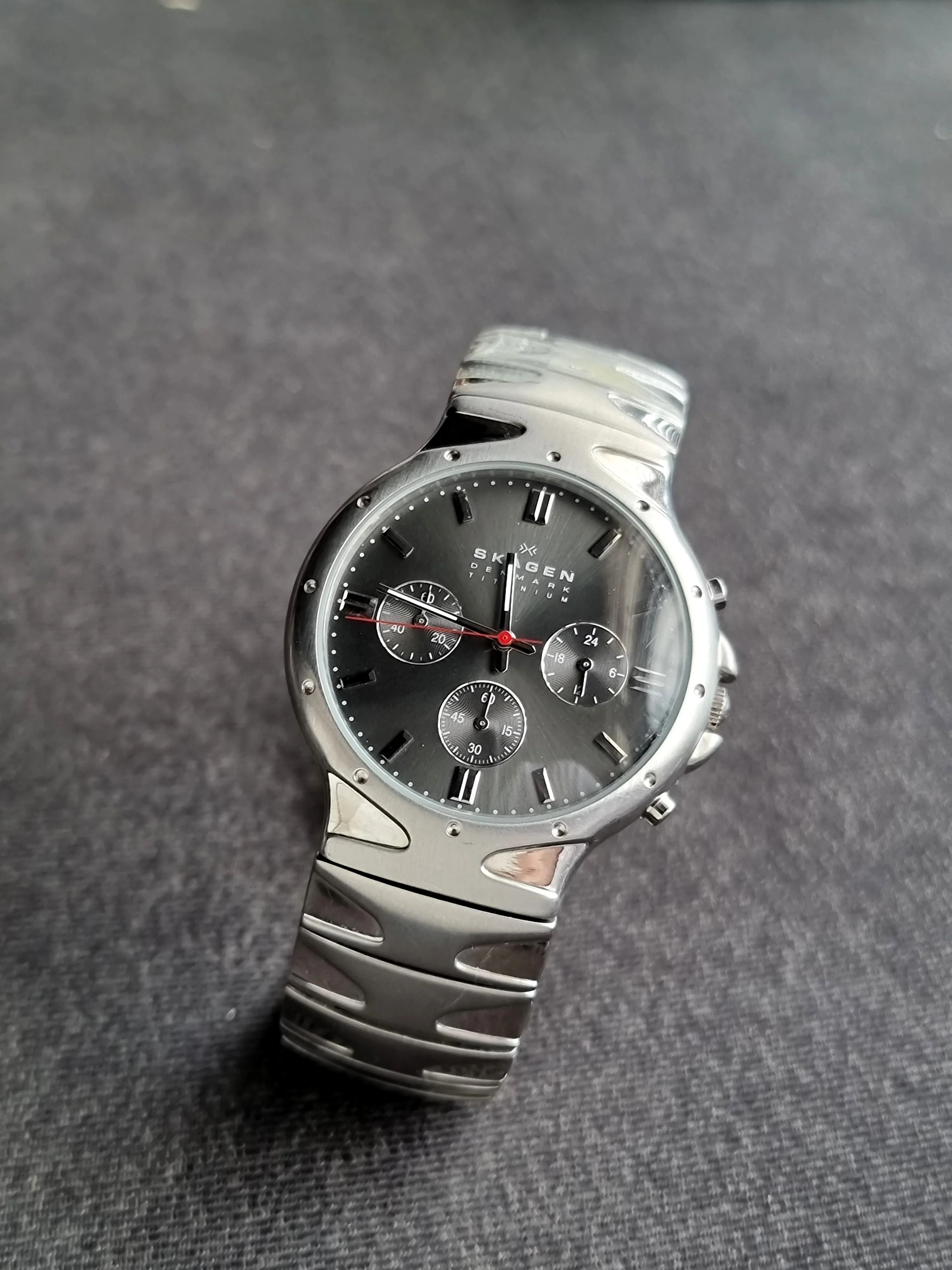 Skagen Denmark Fashion Brand Titanium Casing Quartz Watch hrh489ltsm - Image 5