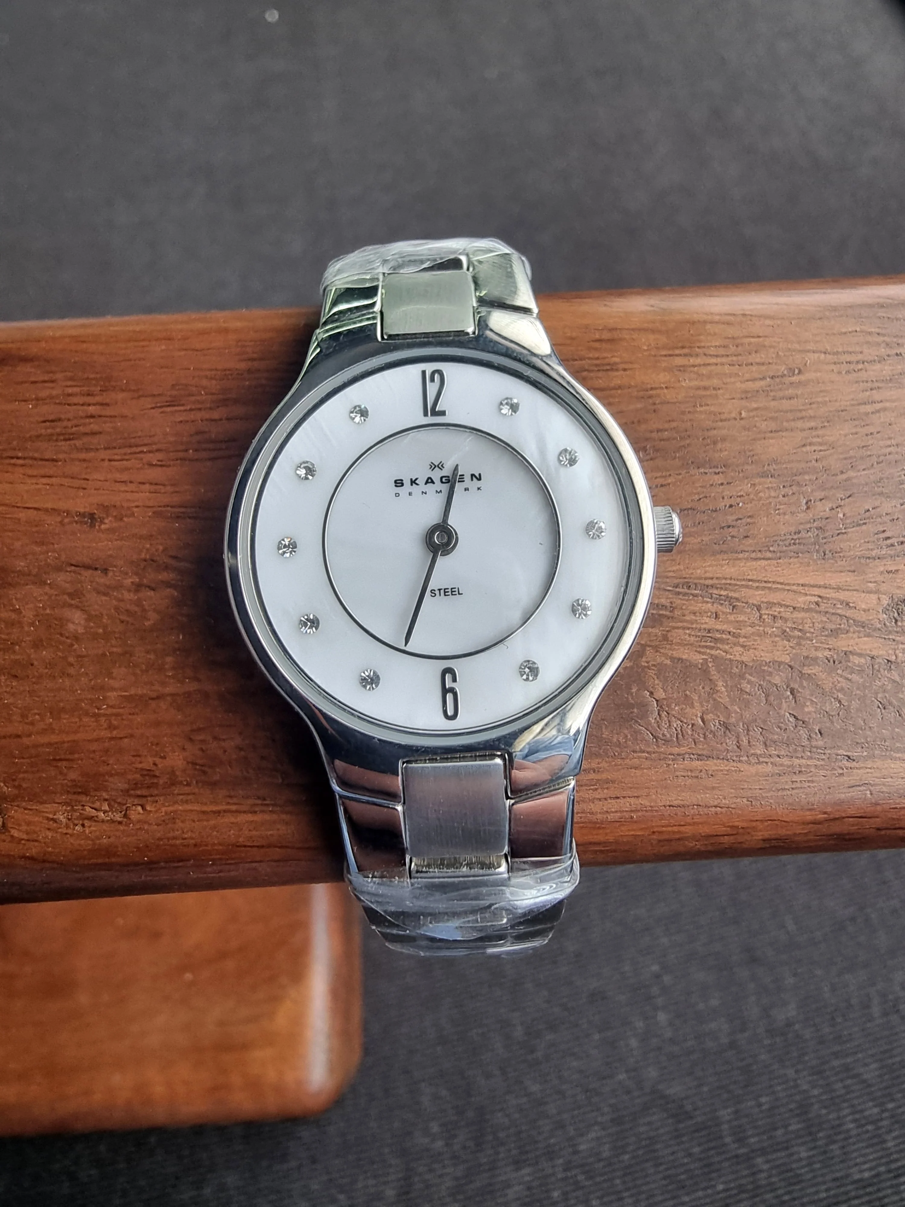 Skagen Ladies Watch 572SSX1 27mm Dial Quartz Watch - Image 4