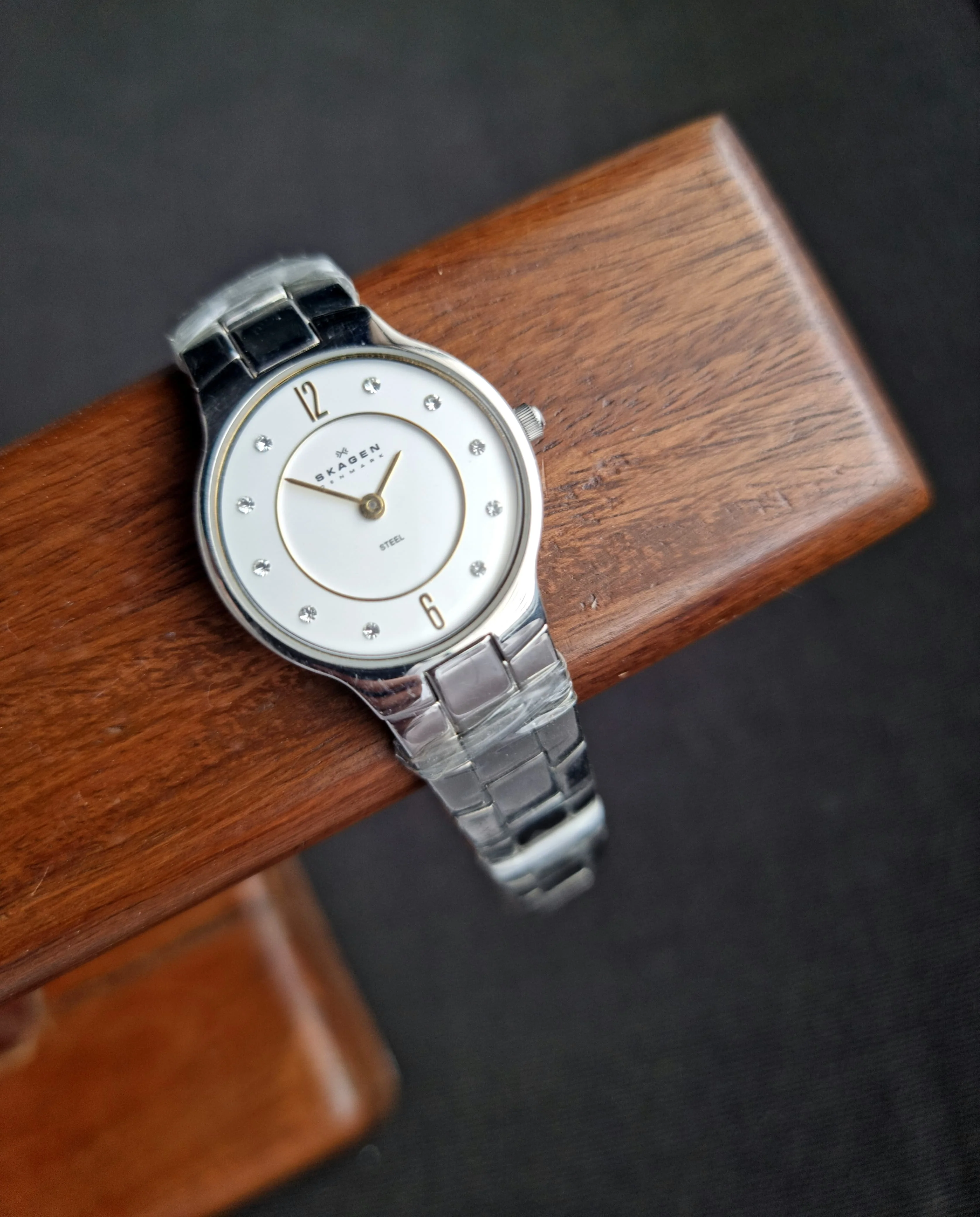 Skagen Women's 572SSGX Denmark Silver Tone Crystal Accent Watch - Image 4