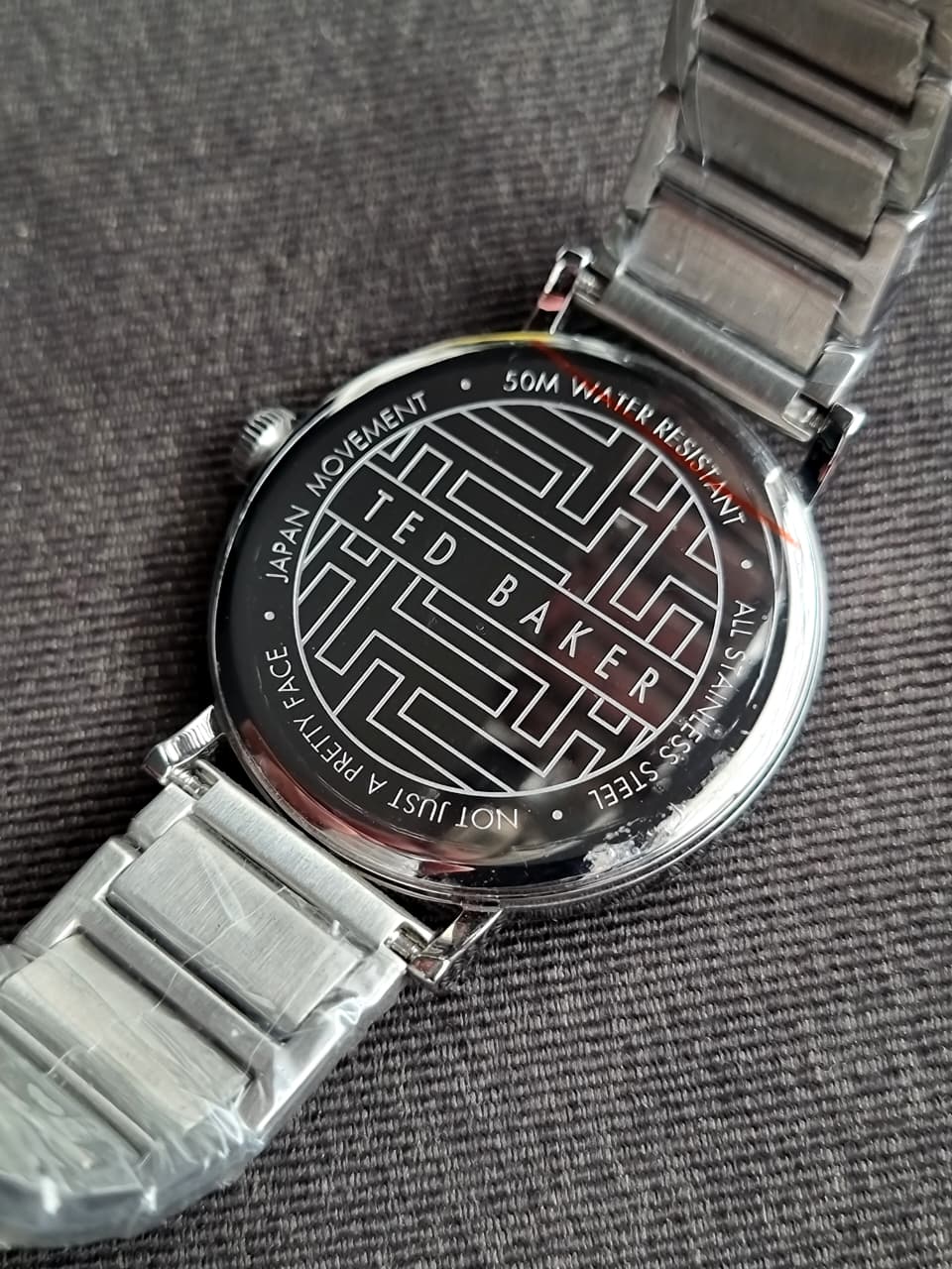 Ted baker Gents Watch Black Dial Silver Casing Silver Chain Quartz Watch - Image 14