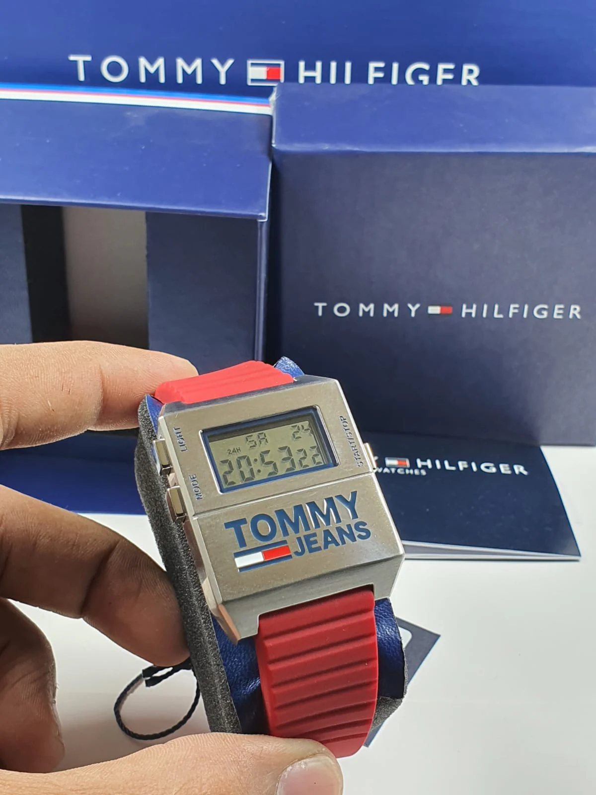 Tommy Hilfiger Men’s Digital Silicone Strap Silver Dial 32mm Watch 1791674