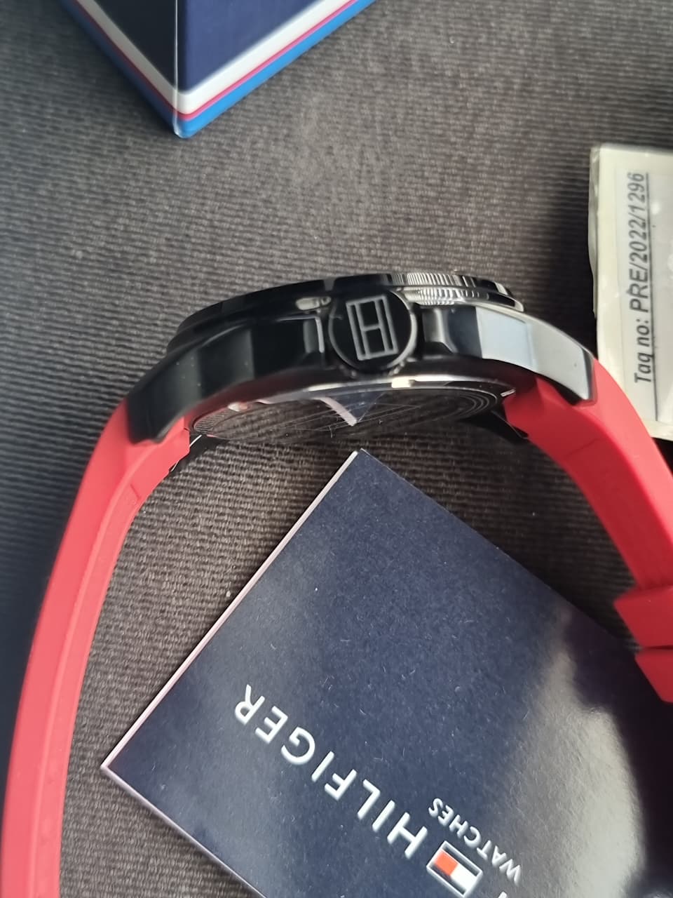 Tommy Hilfiger Men’s Quartz Silicone Strap Black Dial 45mm Watch 1791112 - Image 3