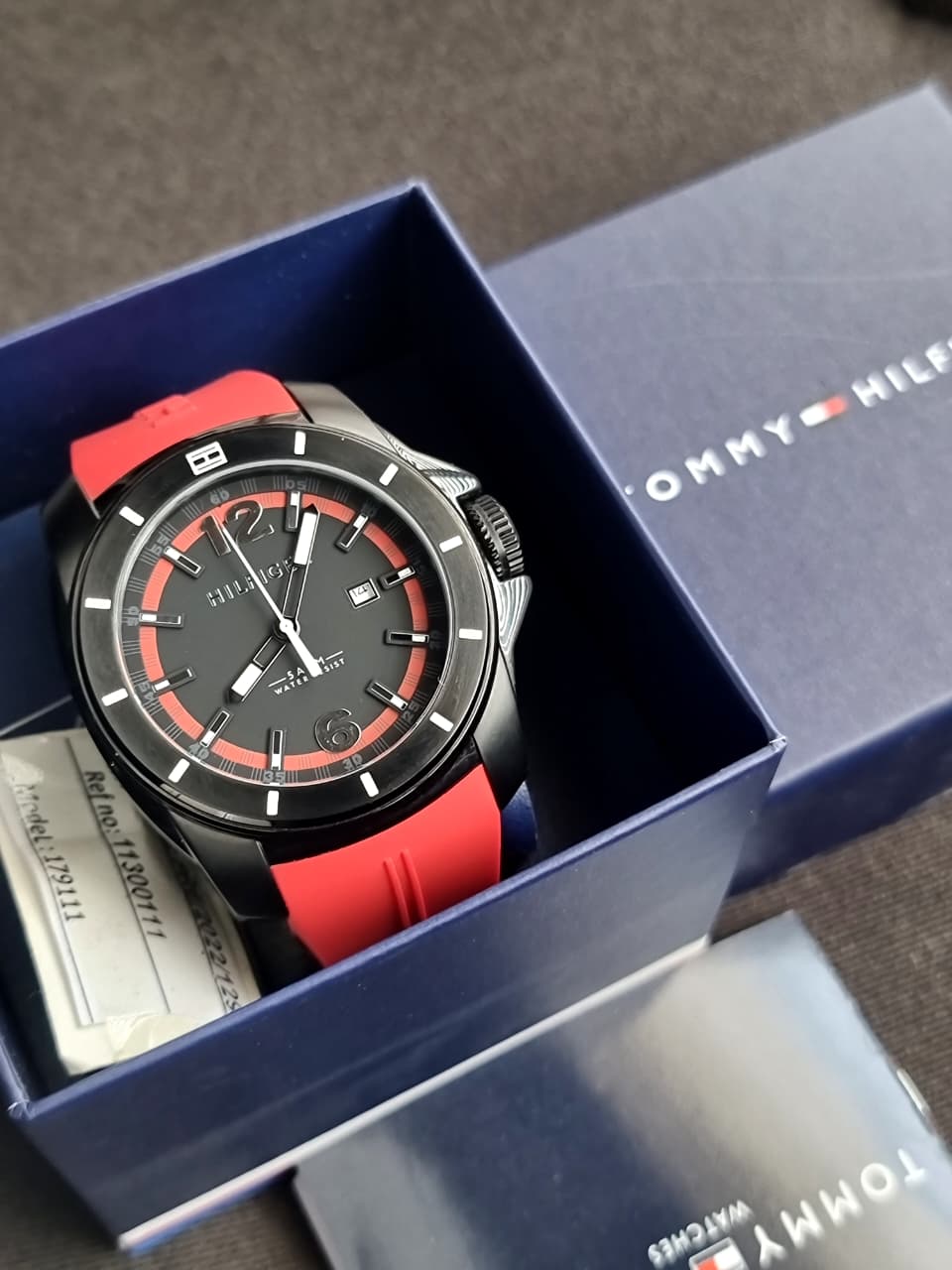 Tommy Hilfiger Men’s Quartz Silicone Strap Black Dial 45mm Watch 1791112 - Image 4