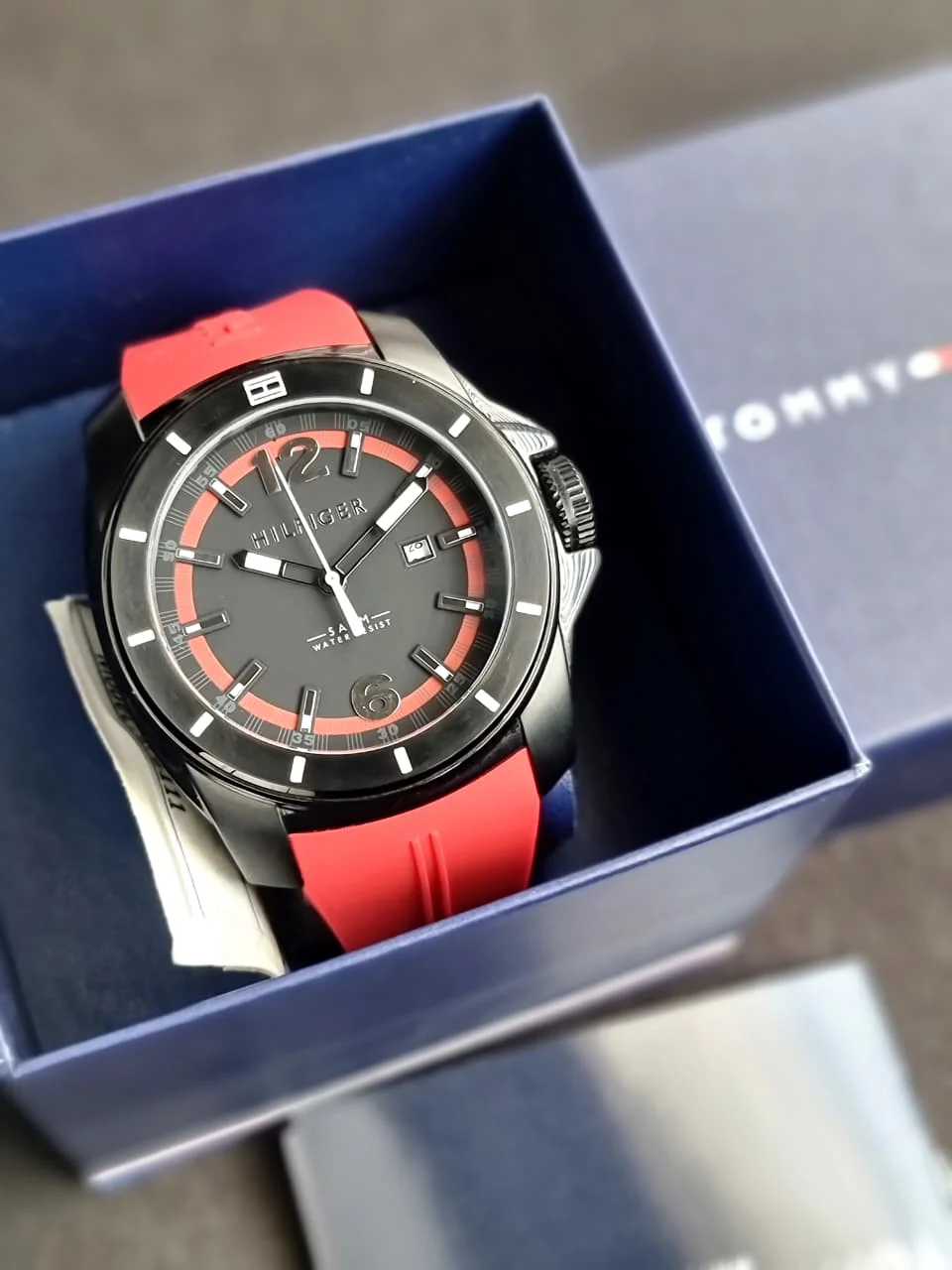 Tommy Hilfiger Men’s Quartz Silicone Strap Black Dial 45mm Watch 1791112 - Image 5