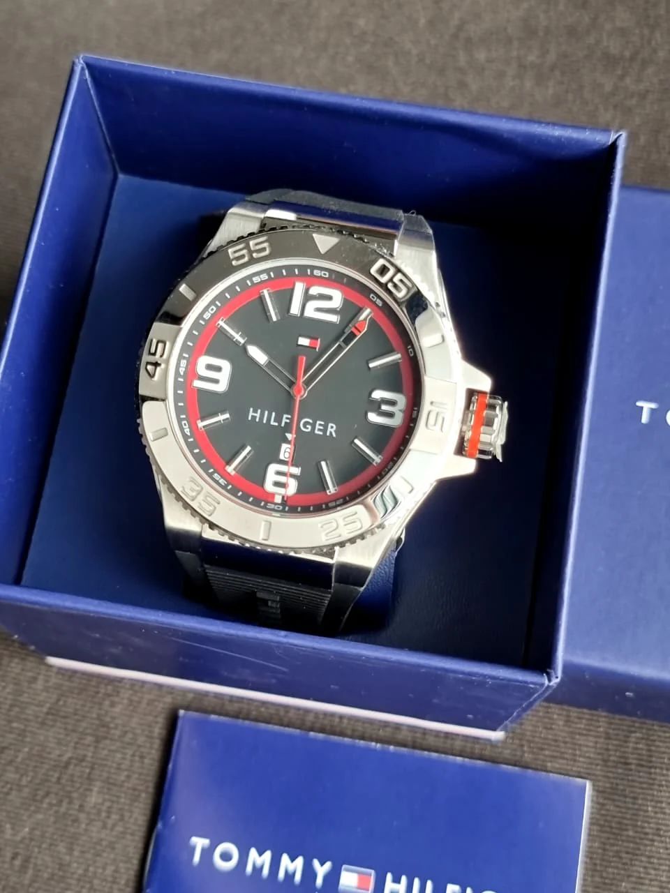 Tommy Hilfiger Men's 1791034 Stainless Steel Watch with Black Silicone Band - Image 4