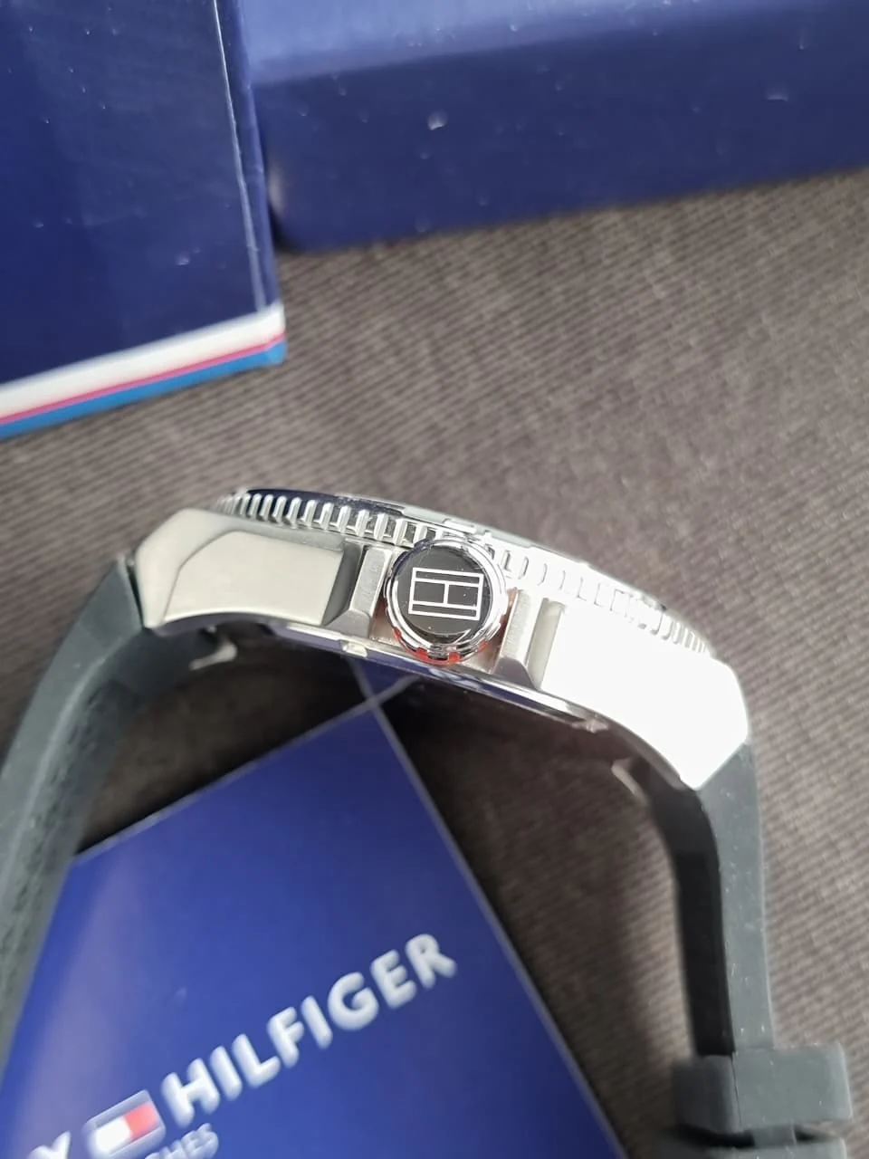 Tommy Hilfiger Men's 1791034 Stainless Steel Watch with Black Silicone Band - Image 6