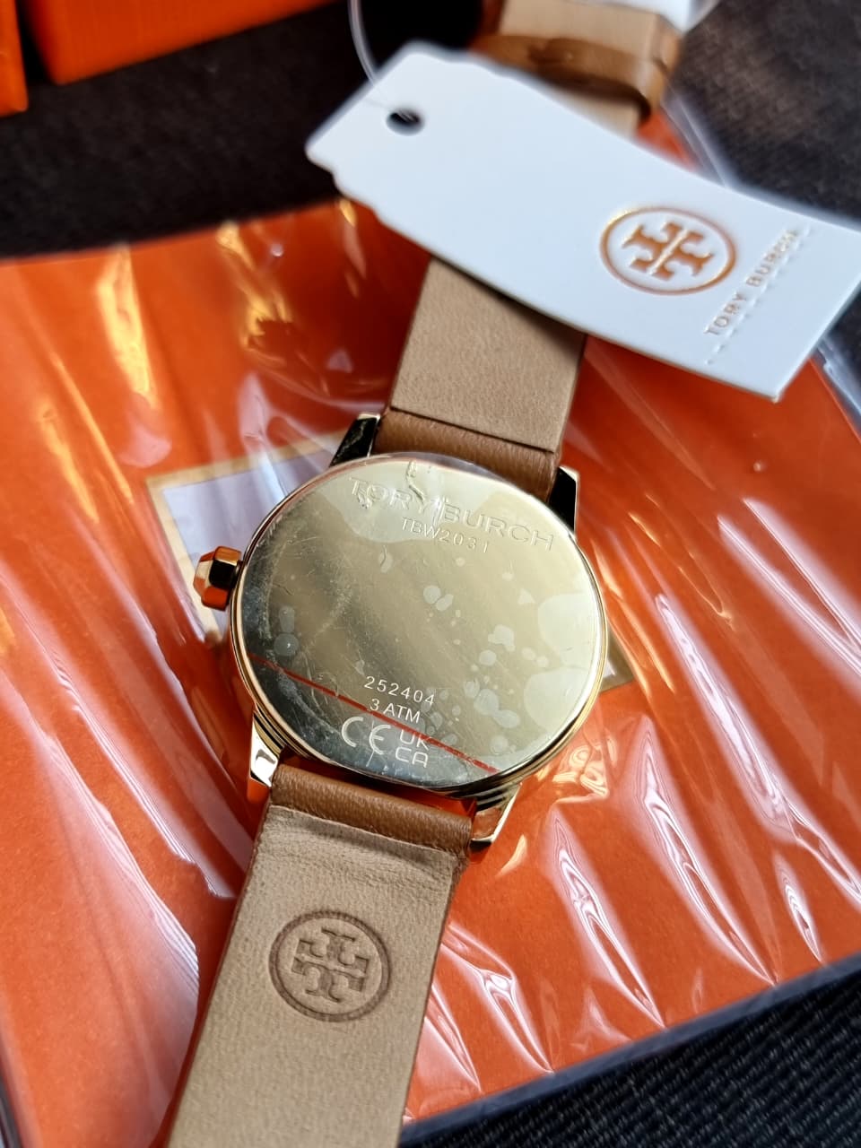 Tory Burch Women Gigi Goldtone Stainless Steel Leather Strap Watch Gift Set -TBW2031 - Image 5