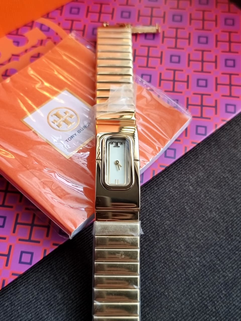 Tory Burch Women’s Quartz Gold Stainless Steel Cream Dial 18mm Watch TBW3045 - Image 7
