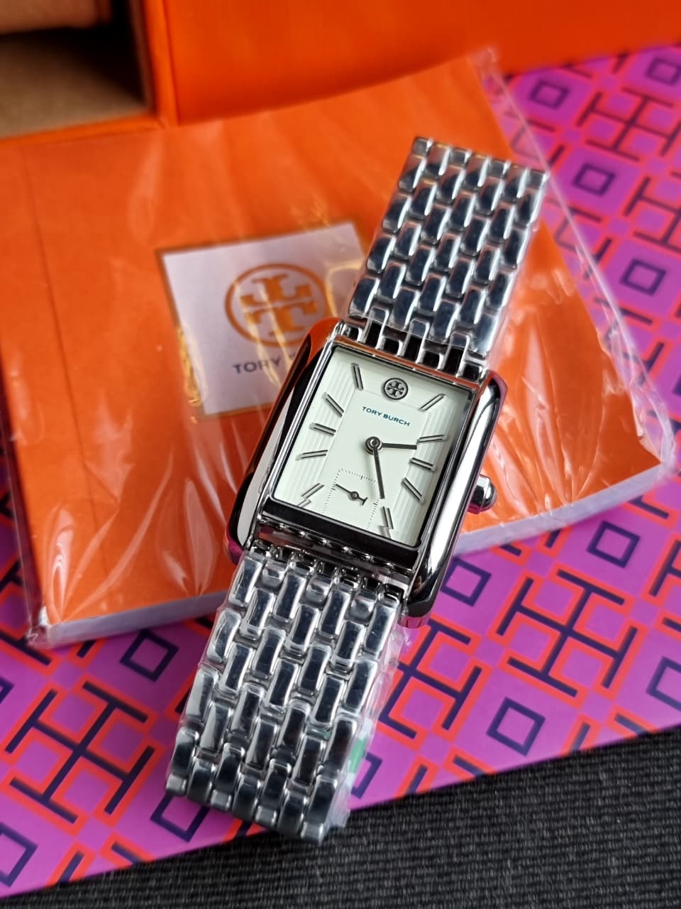 Tory Burch Women's Eleanor Stainless Steel Bracelet Watch Tbw1069 - Image 4