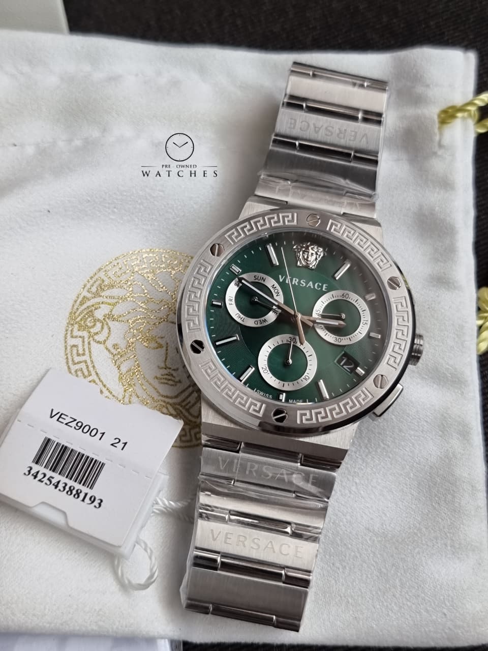 Versace Men’s Quartz Swiss Made Silver Stainless Steel Green Dial 43mm Watch VEZ900121 - Image 5