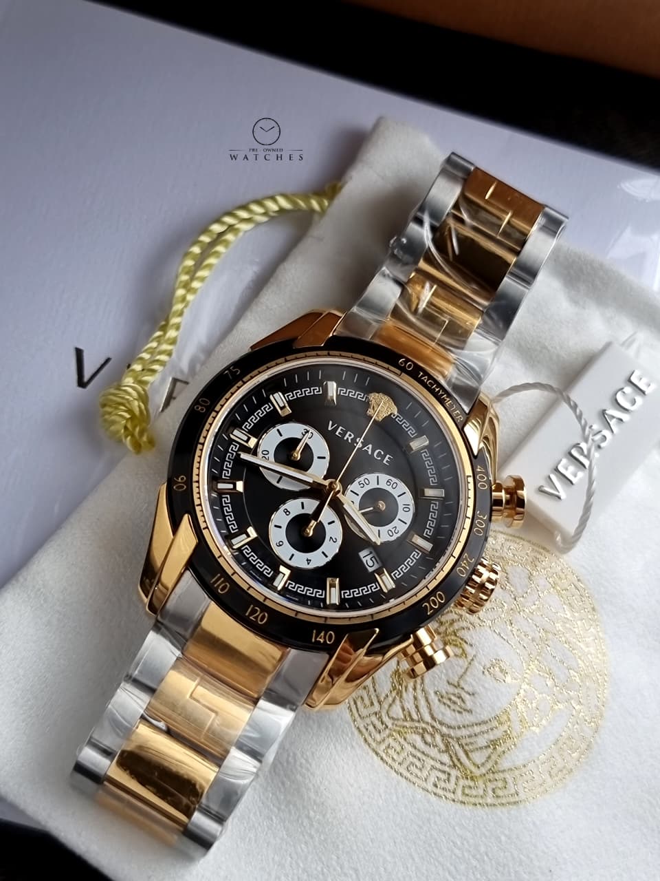 Versace V-Ray VE2I00421 Men's Watch – Chronograph, 44mm, Stainless Steel, 5ATM Quartz - Image 5