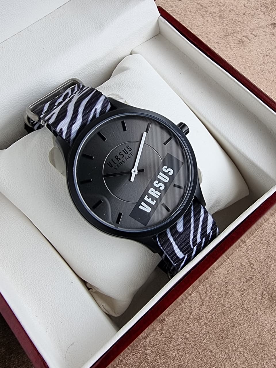 Versus Versace Gents Watch 38mm Dial Quartz Watch - Image 4
