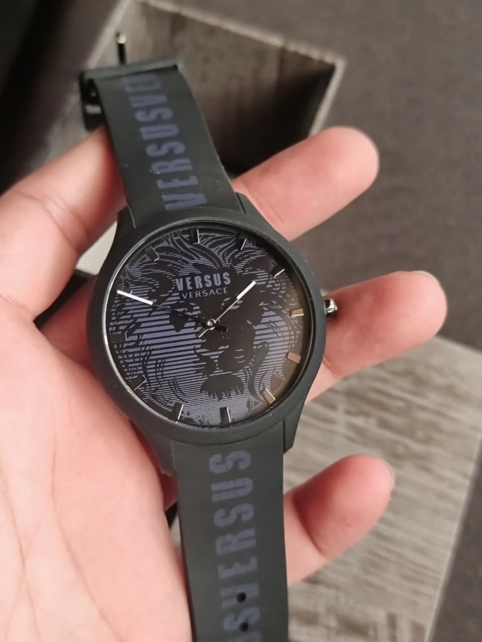 Versus Versace Gents Watch Black Dial black Rubber Strap - Image 6