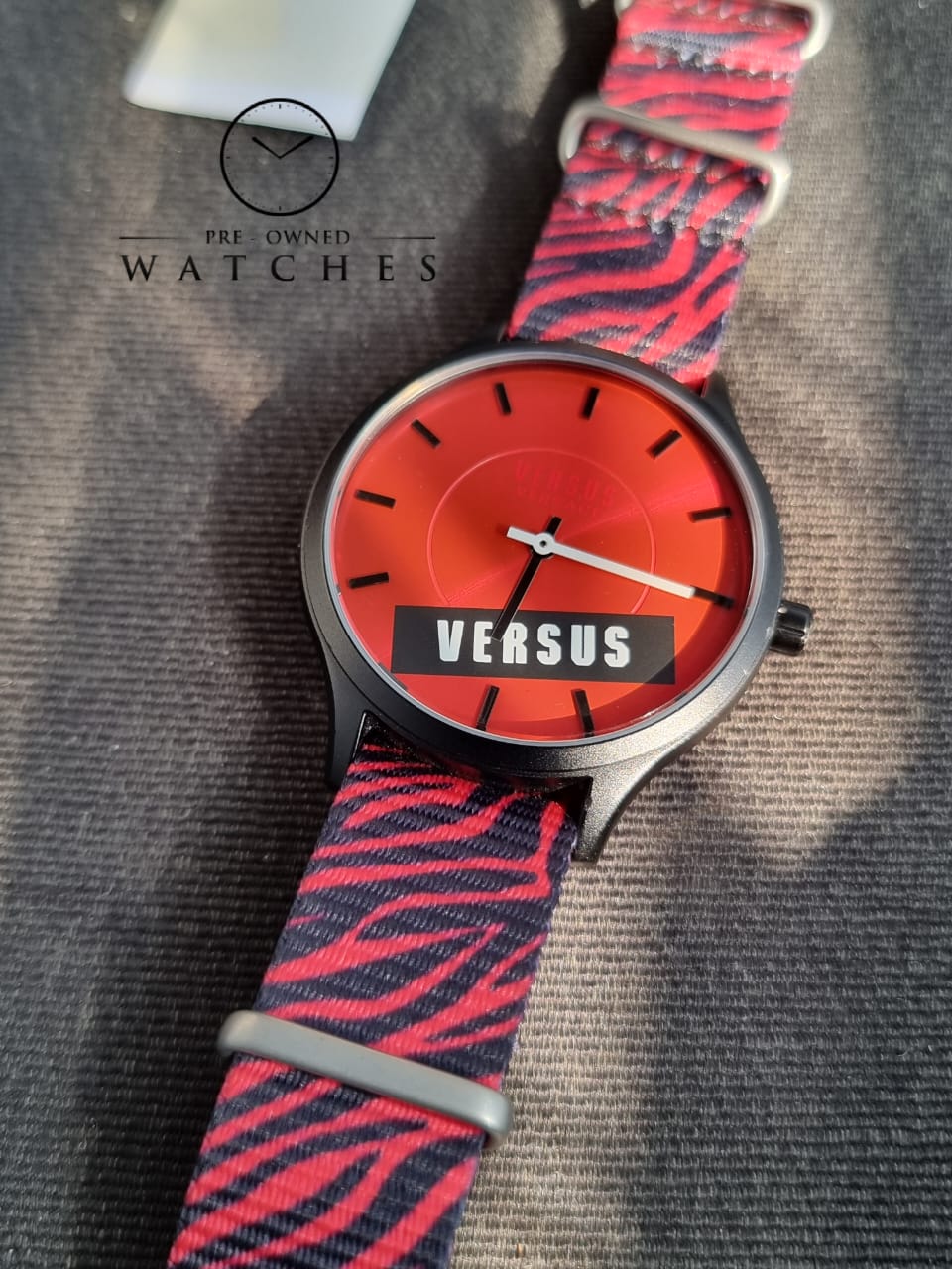 Versus Versace Red Dial 40mm Watch - Image 11