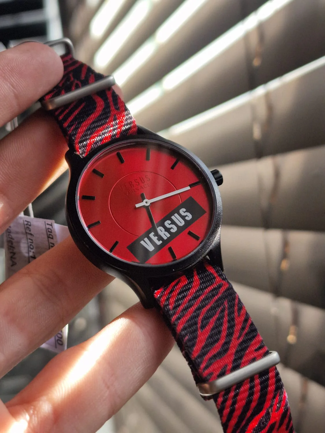 Versus Versace Red Dial 40mm Watch - Image 3